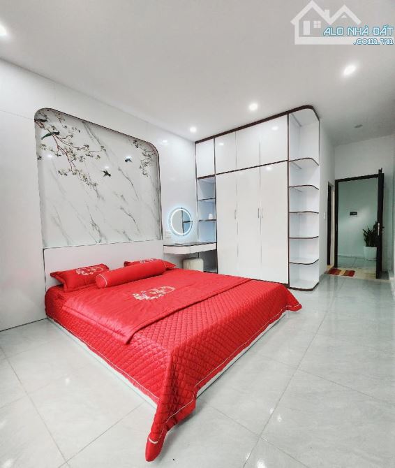 BÁN NHÀ PHỐ MINH KHAI - HAI BÀ TRƯNG - SỔ RIÊNG 32M 5 TẦNG FULL ĐỒ GIÁ 5,75 TỶ - 3