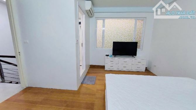 SIÊU HIẾM MP THÁI HÀ 56m2 - MT 5.25 - 3 Ô TÔ TRÁNH - 7T THANG MÁY - HOMESTAY/VP GIÁ  30 TỶ - 3