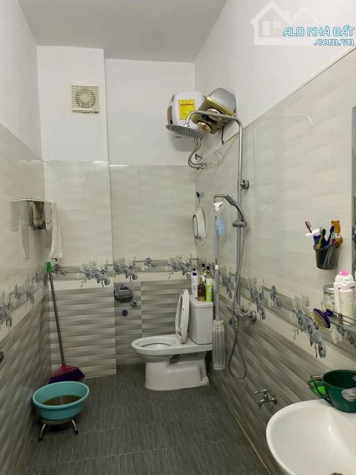 🍍Bán nhà dân xây độc lập 3 tầng ngõ 261 Trần Nguyên Hãn, Lê Chân, 63m2, giá 3,9 tỷ - 4