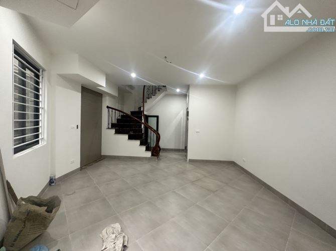 E BÁN SIÊU PHẨM NHÀ ĐẸP KHAI SƠN NGỌC THUỴ 41M2 6T THANG MÁY CHỈ 9tỷ MT:11M LÔ GÓC - 4