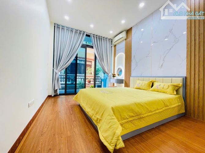 HIẾM NHÀ VỈA HÈ, Ô TÔ ĐỖ CỬA, KINH DOANH, FULL NỘI THẤT, 42M2 GIÁ CHỈ 11.X TỶ - 4
