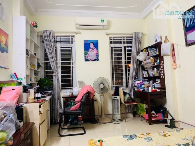 bán nhà Hoàng Mai 42m Trương Định, 1 nhà ra ô tô tránh đỗ, kinh doanh - 4