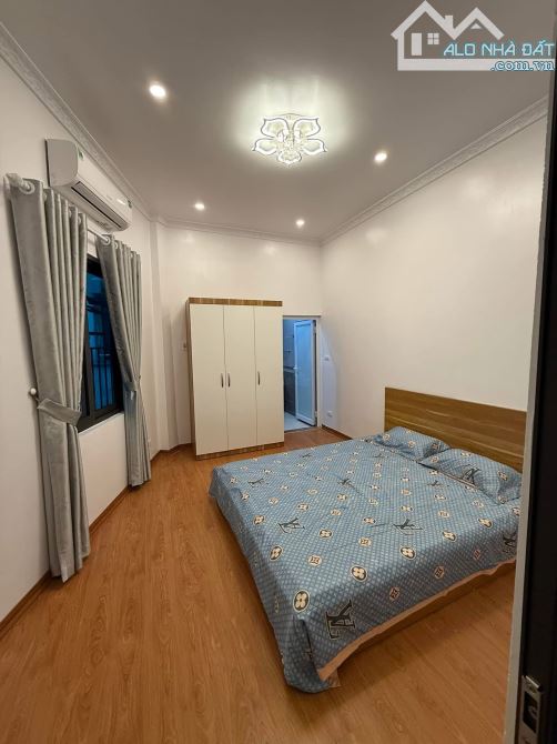 Có 102! Nguyễn Trãi, 30m ra mặt phố, nhà đẹp, ở sướng, không QH. 32mx5T. Chỉ 5,8 tỷ - 4