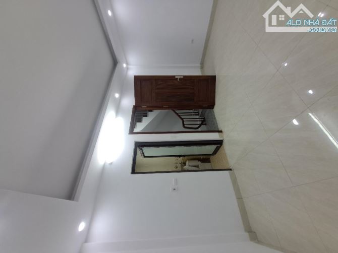 BÁN NHÀ VĨNH HƯNG - HOÀNG MAI - NGÕ RỘNG - SỔ RIÊNG 32M 5 TẦNG MỚI GIÁ 5,75 TỶ - 4