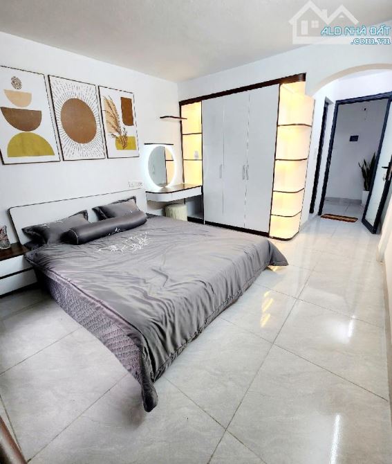 BÁN NHÀ PHỐ MINH KHAI - HAI BÀ TRƯNG - SỔ RIÊNG 32M 5 TẦNG FULL ĐỒ GIÁ 5,75 TỶ - 4