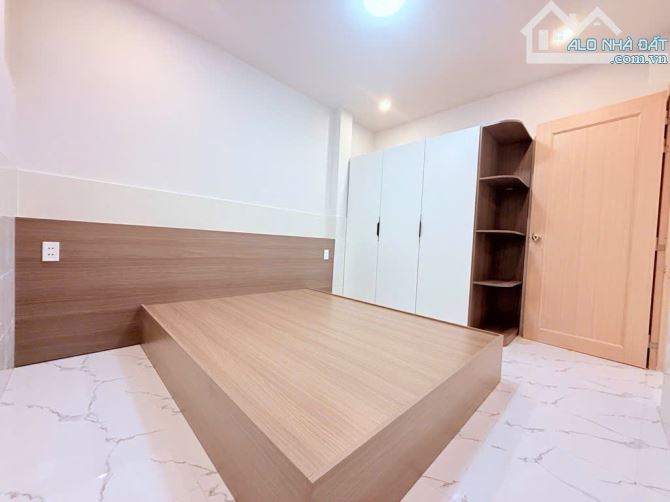 Nhà mới, sạch sẽ Huỳnh Tấn Phát 56,7m² - Ngang 5,3m, 2 tầng - Giá 4,9 tỷ, thương lượng sâu - 4