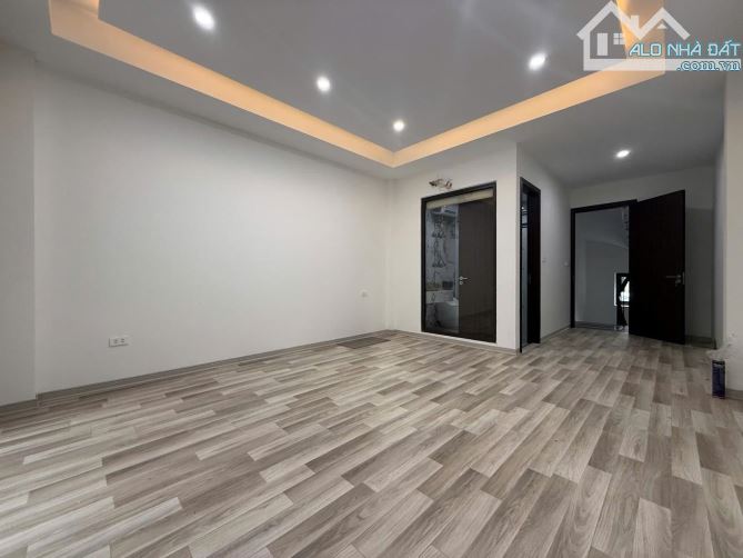 Sau nhà ra Phố nội thất xịn thang máy nhập siêu hiếm Trương Định phố - 5