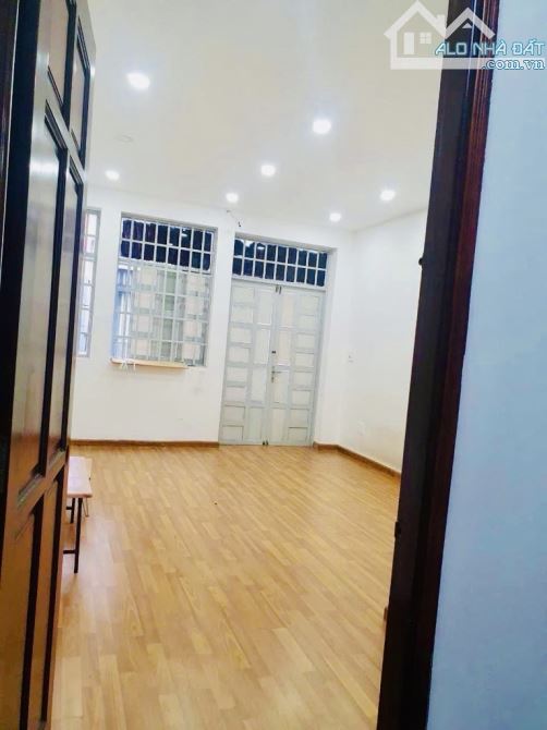 Nhà hẻm ô tô - gần Emart 2 Gò Vấp - khu phân lô cao tầng đồng bộ - NHỈNH 5 tỷ5 tl - 5
