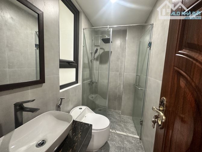 E BÁN SIÊU PHẨM NHÀ ĐẸP KHAI SƠN NGỌC THUỴ 41M2 6T THANG MÁY CHỈ 9tỷ MT:11M LÔ GÓC - 5