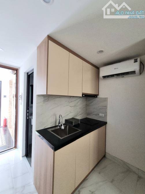 BÁN TÒA CCMN PHỐ MAI ANH TUẤN - HS 1.4 TỶ/NĂM - Ô TÔ RA VÀO - 2 THOÁNG 22 CĂN HỘ KHÉP KÍN - 5