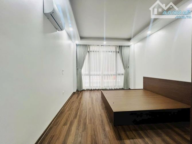 NHÀ 39M² - 6 TẦNG - THANG MÁY - NGÕ 127 VĂN CAO - BA ĐÌNH - CÁCH Ô TÔ 20M. - 5