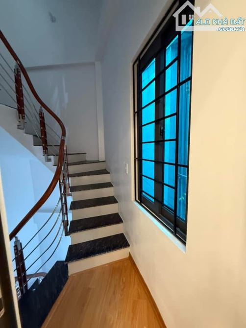 Có 102! Nguyễn Trãi, 30m ra mặt phố, nhà đẹp, ở sướng, không QH. 32mx5T. Chỉ 5,8 tỷ - 5