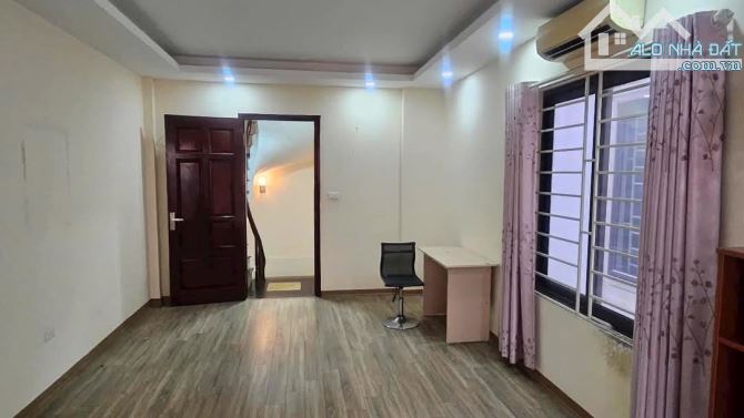 BÁN NHÀ PHỐ 8/3 - HAI BÀ TRƯNG - LÔ GÓC 2 THOÁNG - NGÕ THÔNG - 35M X 5 TẦNG - MT 3.7M - 6