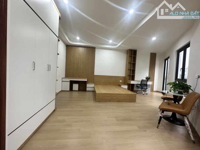 E BÁN SIÊU PHẨM NHÀ ĐẸP KHAI SƠN NGỌC THUỴ 41M2 6T THANG MÁY CHỈ 9tỷ MT:11M LÔ GÓC - 7