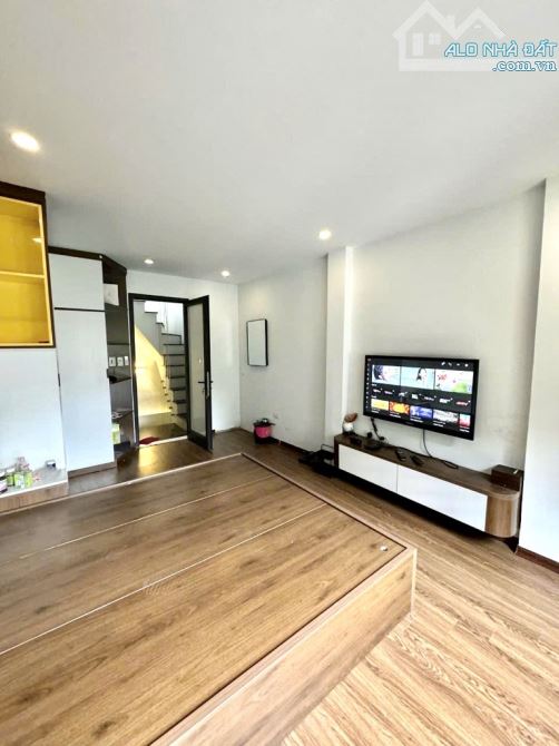 "🏡 NHÀ ĐẸP MINH KHAI - GẦN Ô TÔ, VỊ TRÍ ĐẮC ĐỊA, TIỆN ÍCH XUNG QUANH BẠT NGÀN, DT 42m² 4T - 7