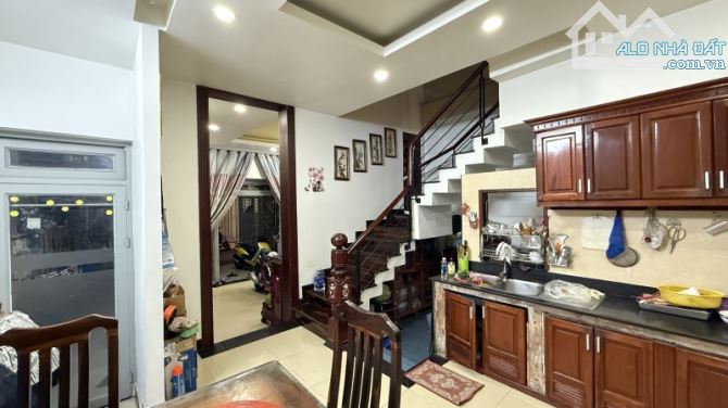 Huỳnh Văn Nghệ -  3 TẦNG - HẺM 5M QUAY ĐẦU - HOÀN CÔNG ĐẦY ĐỦ - NỞ HẬU - 8