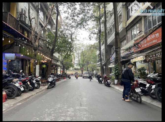 Nhà phố Nguyên Hồng, Đống Đa Phân lô, vỉa hè, ô tô tránh 51m2, 4 tầng, mt 4.4m. 29.8 tỷ