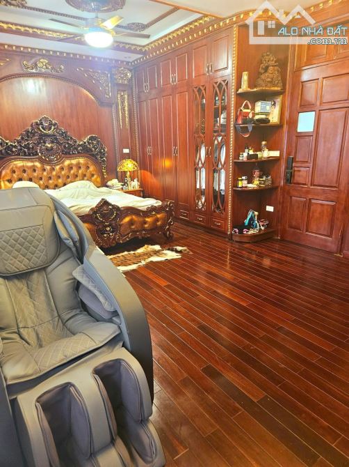 [HOT] BIỆT THỰ SÂN VƯỜN BA ĐÌNH - "TỔ ẤM VÀNG" GIỮA LÕI PHỐ QUYỀN LỰC - NỘI THẤT DÁT VÀNG