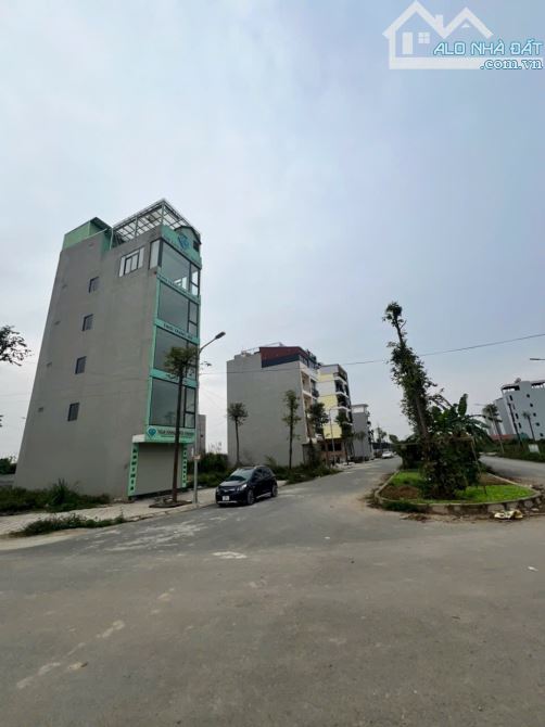 Chính Chủ Cần Bán( Căn 6 tầng Khu Dịch Vụ 25ha) Vân Canh Hoài Đức