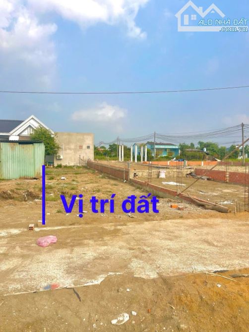 Đất Chợ Cần Đước 4,5x31 mặt tiền đường lớn 8m chuẩn bị đổ nhựa