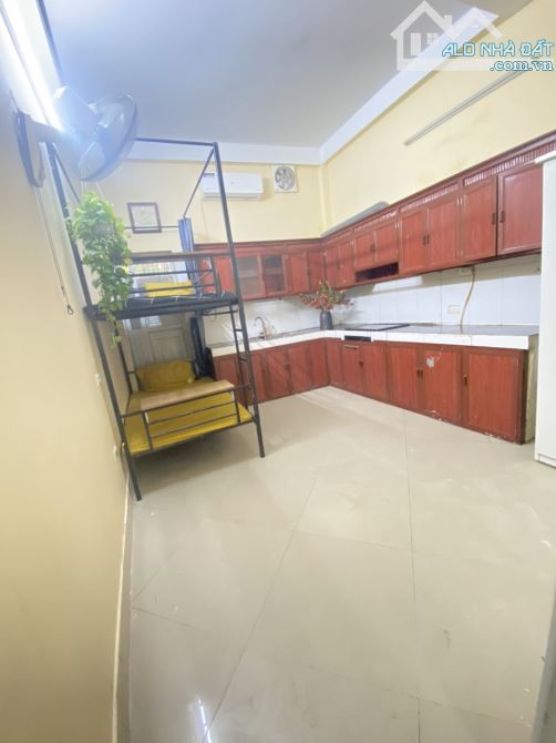 Cho thuê phòng ngõ 324 Trịnh Văn Bô Khép Kín giá chỉ 2.4 triệu điều hòa nóng lạnh ở luôn - 1