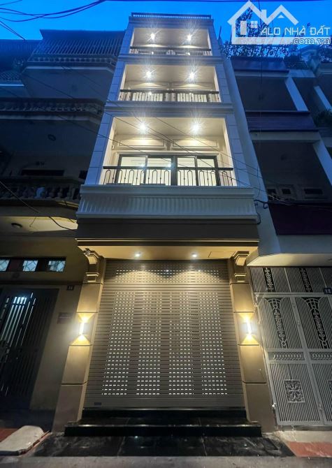 Phân Lô Hoàng Quốc Việt, ô tô tránh  45/60m 6 tầng, mặt tiền 4.1 17,5 tỷ . - 1