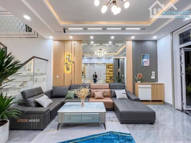 Căn Nhà Đ.Nguyễn Thị Tần, Quận 8 Với 60m2 SHR 3Tầng Full Nội Thất Có HĐT15Tr Chỉ Với 4,2Tỷ - 1