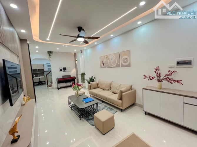 GIÁ RẺ. NHÀ ĐẸP TRƯƠNG ĐỊNH, TÂN MAI. 60M2*4T, HƠN 9 TỶ TÍ. 3 THOÁNG, TIỆN ÍCH KHỎI BÀN. - 1