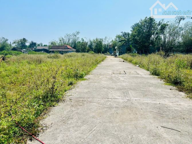 Ra mắt dãy Đất kiệt ô tô TDP Hoà Đông, TT Phú Đa, Phú Vang. Dt: 100m2  Giá chỉ: 2xxtr - 1