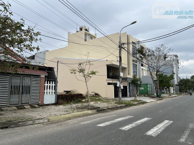 Chính chủ bán 2 lô liền kề NGUYỄN CƠ THẠCH - Hướng Đông đối diện Công Viên - 1