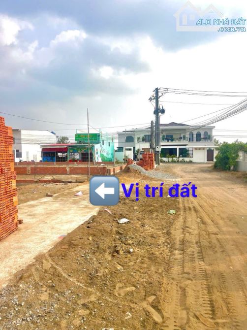 Đất Chợ Cần Đước 4,5x31 mặt tiền đường lớn 8m chuẩn bị đổ nhựa - 1