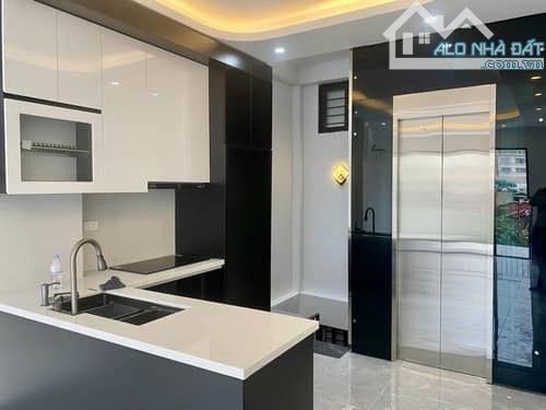 🏡 NHÀ MỚI PHÂN LÔ - Ô TÔ TRÁNH - THANG MÁY - Minh Khai - 35m² - MT 3.6m - 11 TỶ - 2