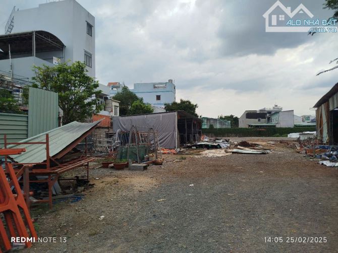 XƯỠNG MẶT TIỀN XE CONTAINER - XTĐ - HOC MÔN - 4000m2 - 1000m2 THỔ CƯ - CHỈ 62 Tỷ - 3