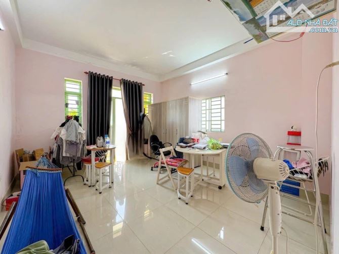 Nhà 2 tầng - hxh 4 chỗ - nội thất đẹp - kdc cao tầng đồng bộ - nhỉnh 6 tỷ - 3