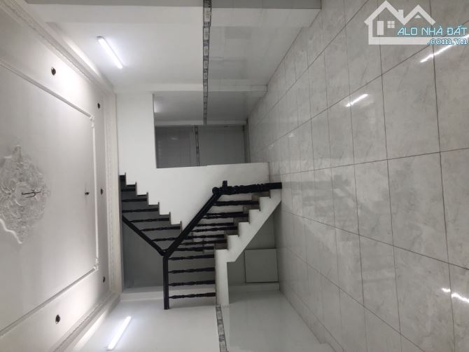 Giảm giá- Bán nhà 2 tầng HXH 56m2 Lê Đức Thọ, Gò Vấp, nhỉnh 4tỷ, SHR,nhà nở hậu - 3