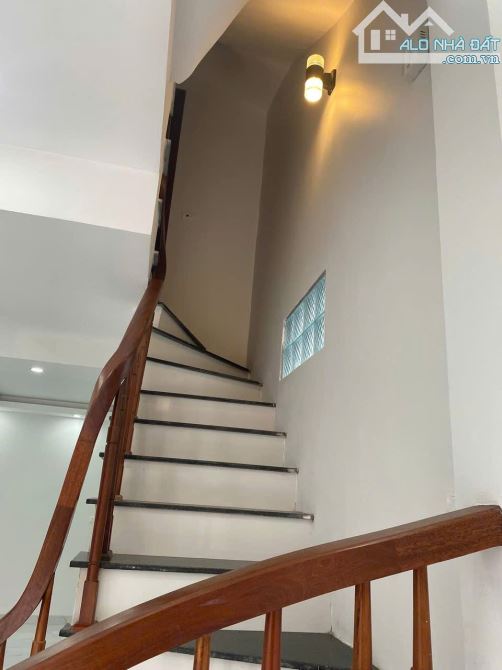 Bán nhà Yên Bệ Kim Chung 38m2, 5 tầng, giá 5.9 tỷ, ô tô vào nhà. - 3