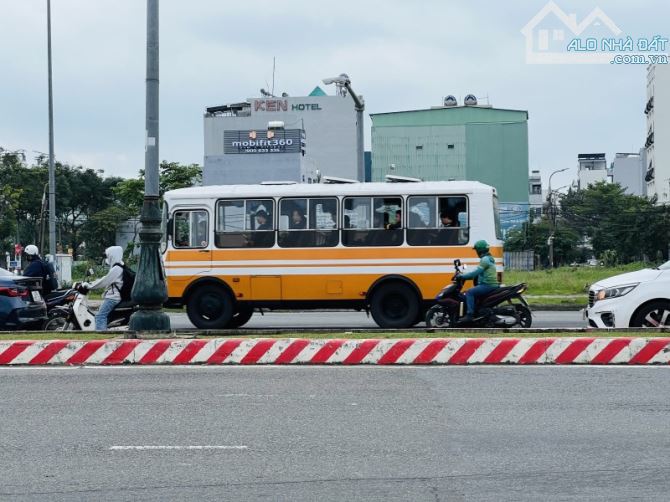 SIÊU KHỦNG LÔ ĐẤT 3 MẶT TIỀN HỒ XUÂN HƯƠNG- NGŨ HÀNH SƠN - 3928 M2 CHỈ 410 TỶ! - 3