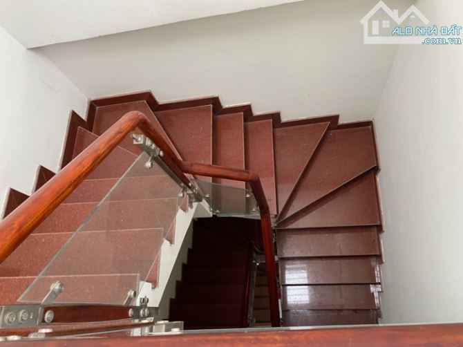 Bán nhà vị trí kinh doanh 285/Cách Mạng Tháng Tám quận 10 - 86M2 - 4 tầng đẹp có dòng tiền - 3