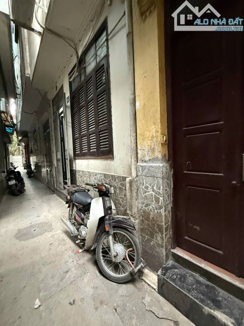 BÁN NHÀ NGUYỄN KHOÁI – QUẬN HAI BÀ TRƯNG – DT: 30M2 – MT: 4,4M – 4 TẦNG - 3