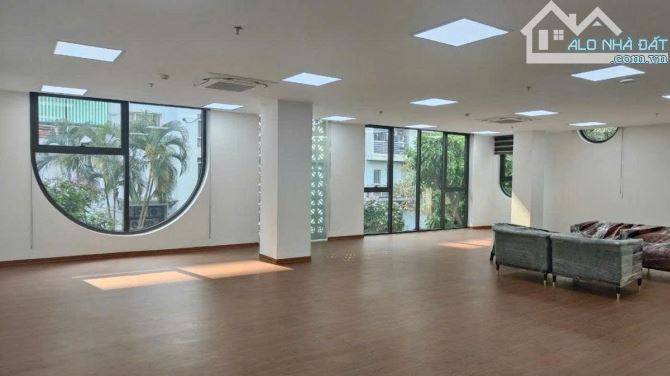 BÁN TOÀ NHÀ 8 TẦNG CÓ HẦM PHỐ TRẦN THÁI TÔNG. DÒNG TIỀN 250TR/THÁNG. 186M² x 8 TẦ - 3
