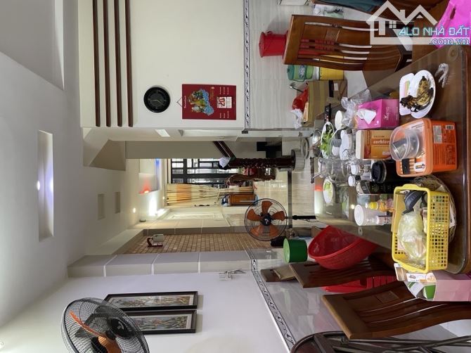 Bán nhà 3 tầng, 4,2m x 21m, tặng nội thất, hẻm xe hơi, gần nhà ga T3, phường 15, Tân Bình - 4
