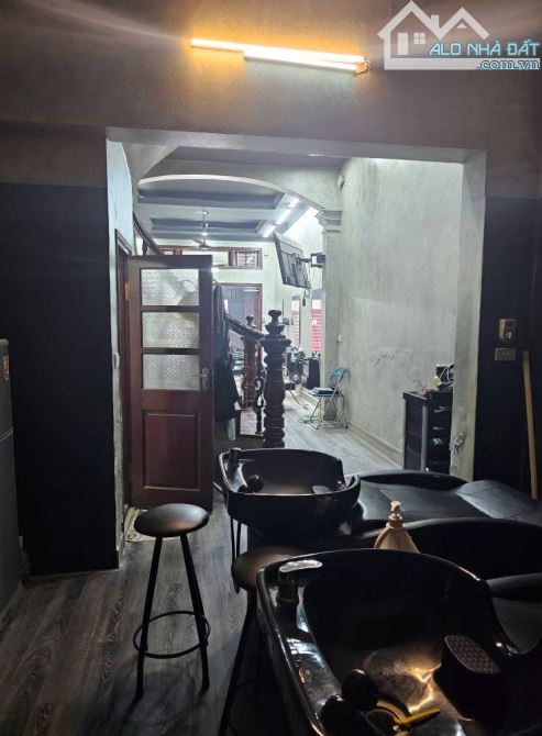 SIÊU HIẾM-MẶT PHỐ TRUNG LIỆT KINH DOANH SẦM UẤT-Ô TÔ DỪNG ĐỖ - 5