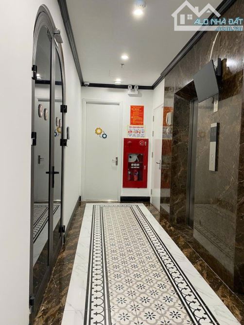 BÁN TOÀ NHÀ 8 TẦNG CÓ HẦM PHỐ TRẦN THÁI TÔNG. DÒNG TIỀN 250TR/THÁNG. 186M² x 8 TẦ - 5