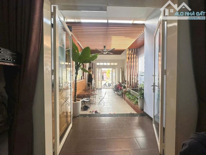 BÁN NHÀ MẶT TIỀN ĐỖ NHUẬN VỊ TRÍ ĐẸP GẦN HÀ HUY TẬP   Diện tích: 4x26m Thổ cư: 100% - 6