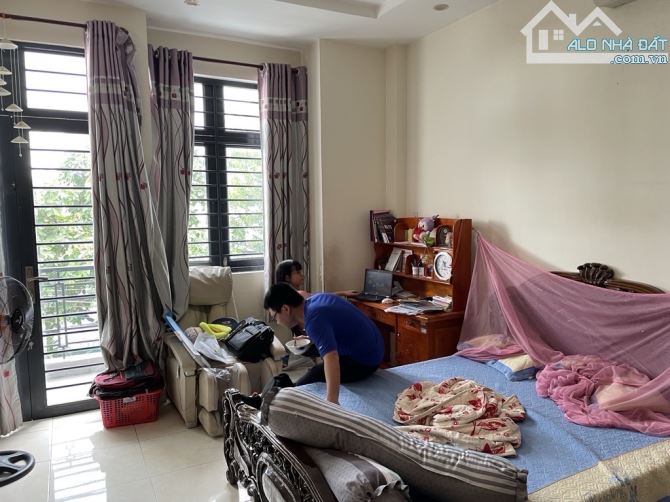 Bán nhà 3 tầng, 4,2m x 21m, tặng nội thất, hẻm xe hơi, gần nhà ga T3, phường 15, Tân Bình - 6