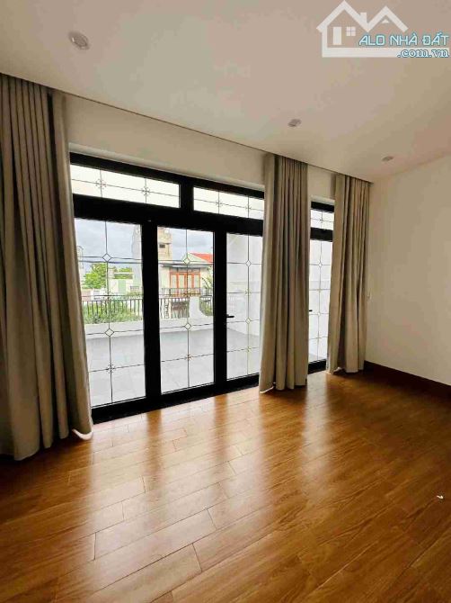 BÁN NHÀ 3 TẦNG  CỰC ĐẸP ĐƯỜNG HOÀI THANH NGŨ HÀNH SƠN CHỈ 10 TỶ X - 7