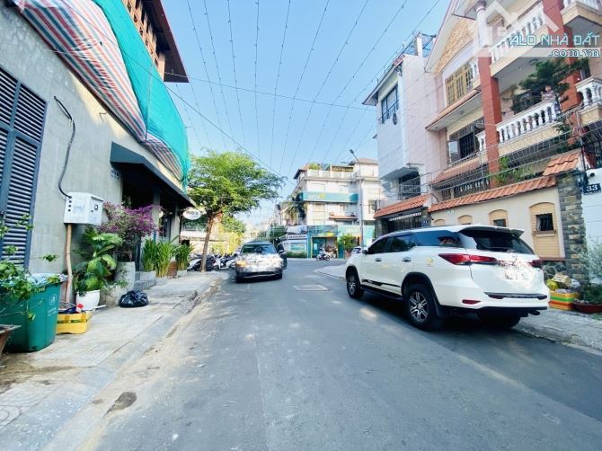 BÁN NHÀ CỰC HIẾM, KHU VỰC KHÔNG CÓ NHÀ BÁN MT ĐƯỜNG HOA P.2 Q.PHÚ NHUẬN Biệt thự mặt tiền - 7
