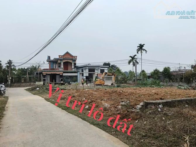 300m đất Hợp Thành mt 12m chia được 2 lô giá 680tr
