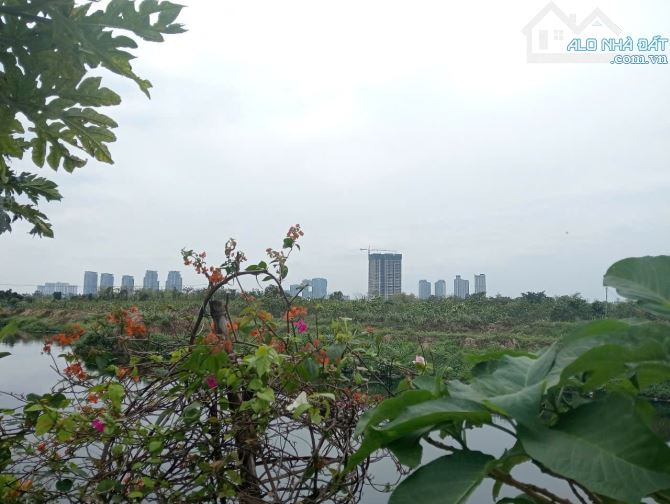 Bán đất đẹp tại Xã Kiêu Kỵ, Gia Lâm - Vị trí tầm nhìn, view công viên - Dt97m2, mt4.2m