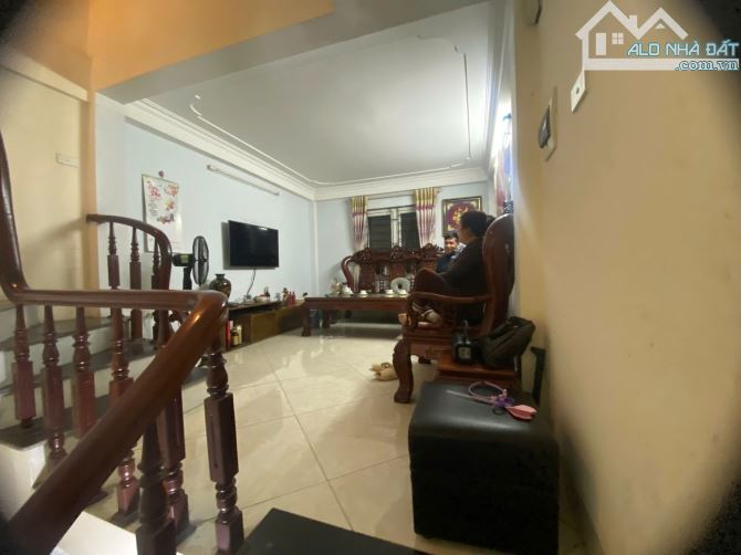Kim Giang DT 41M  5 TẦNG MT 3.5M GIÁ  7 .8  tỷ